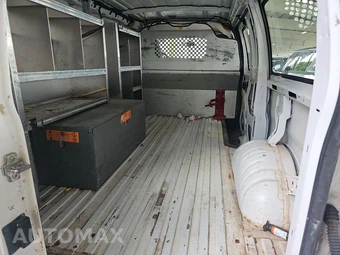 2014 Chevrolet Express 2500 Cargo Van 1WT 135.0" WB - miniatura 16
