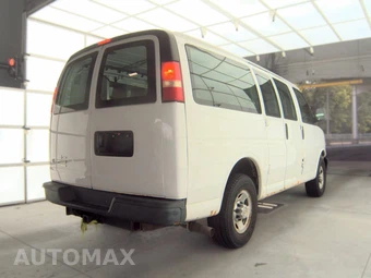 2014 Chevrolet Express 2500 Cargo Van 1WT 135.0" WB - miniatura 4