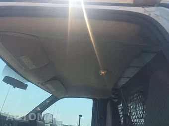 2014 Chevrolet Express 2500 Cargo Van 1WT 135.0" WB – miniatura 16
