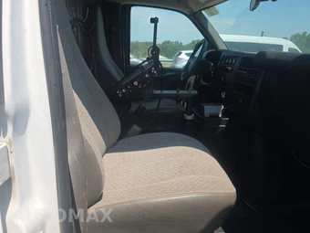 2014 Chevrolet Express 2500 Cargo Van 1WT 135.0" WB – miniatura 8