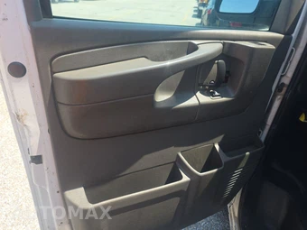 2014 Chevrolet Express 2500 Cargo Van 1WT 135.0" WB – miniatura 9