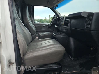 2014 Chevrolet Express 2500 Cargo Van 1WT 135.0" WB – miniatura 8