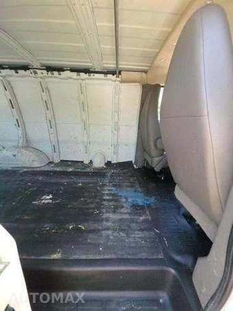 2014 Chevrolet Express 2500 Cargo Van 1WT 135.0" WB - miniatura 16
