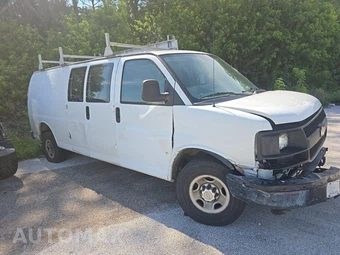 2014 Chevrolet Express 2500 Cargo Van 1WT 155.0" WB - miniatura 3