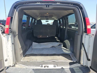 2014 Chevrolet Express 2500 Passenger Van LT 1LT 135.0" WB - miniatura 15