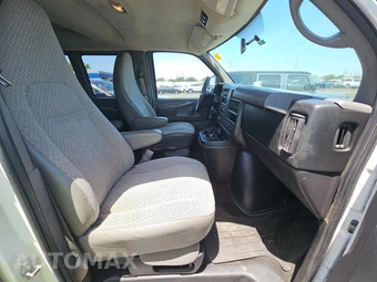 2014 Chevrolet Express 2500 Passenger Van LT 1LT 135.0" WB - miniatura 8