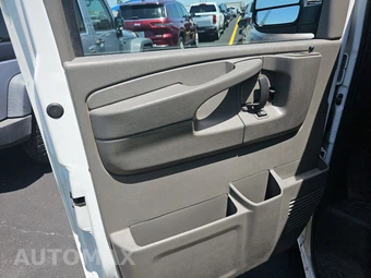 2014 Chevrolet Express 2500 Passenger Van LT 1LT 135.0" WB - miniatura 9