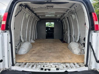 2014 Chevrolet Express 3500 Cargo Van 1SD 155.0" WB - miniatura 13