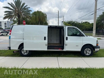 2014 Chevrolet Express 3500 Cargo Van 1SD 155.0" WB - miniatura 17
