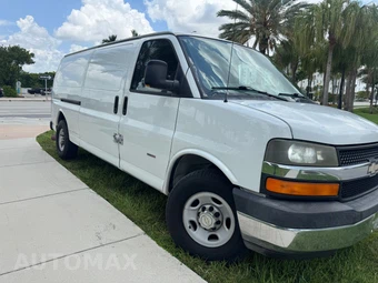 2014 Chevrolet Express 3500 Cargo Van 1SD 155.0" WB - miniatura 2