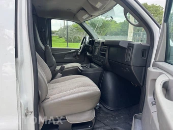 2014 Chevrolet Express 3500 Cargo Van 1SD 155.0" WB - miniatura 24