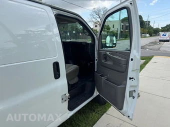 2014 Chevrolet Express 3500 Cargo Van 1SD 155.0" WB - miniatura 25