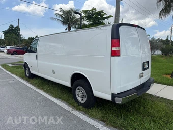 2014 Chevrolet Express 3500 Cargo Van 1SD 155.0" WB - miniatura 9