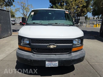 2014 Chevrolet Express 3500 Cargo Van 1WT 135.0" WB - miniatura 2