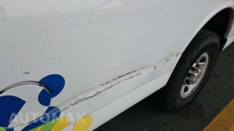 2014 Chevrolet Express 3500 Cargo Van 1WT 135.0" WB - miniatura 20