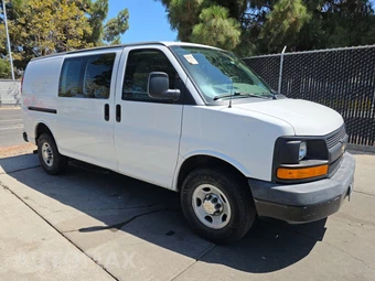 2014 Chevrolet Express 3500 Cargo Van 1WT 135.0" WB - miniatura 3