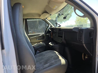 2014 Chevrolet Express 3500 Cargo Van 1WT 135.0" WB - miniatura 8