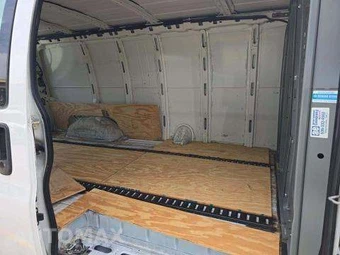 2014 Chevrolet Express 3500 Cargo Van 1WT 155.0" WB - miniatura 15
