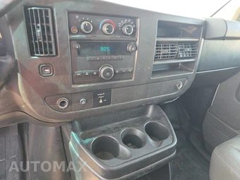 2014 Chevrolet Express 3500 Cargo Van 1WT 155.0" WB – miniatura 17
