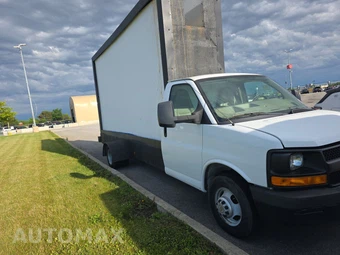 2014 Chevrolet Express 3500 Cutaway 1WT DRW - miniatura 3