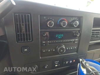 2014 Chevrolet Express 3500 Passenger Van LT 1LT 155.0" WB - miniatura 10