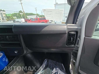 2014 Chevrolet Express 3500 Passenger Van LT 1LT 155.0" WB - miniatura 17