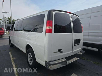 2014 Chevrolet Express 3500 Passenger Van LT 1LT 155.0" WB - miniatura 2