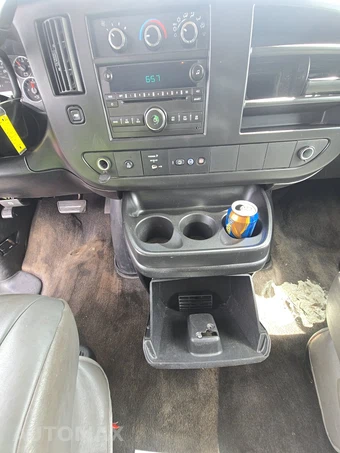 2014 Chevrolet Express 3500 Passenger Van LT 1LT 155.0" WB - miniatura 11