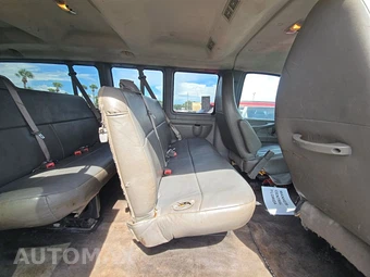 2014 Chevrolet Express 3500 Passenger Van LT 1LT 155.0" WB - miniatura 13