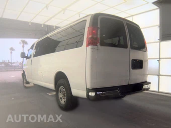 2014 Chevrolet Express 3500 Passenger Van LT 1LT 155.0" WB - miniatura 6