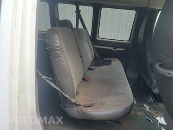 2014 Chevrolet Express 3500 Passenger Van LT 1LT 155.0" WB - miniatura 13