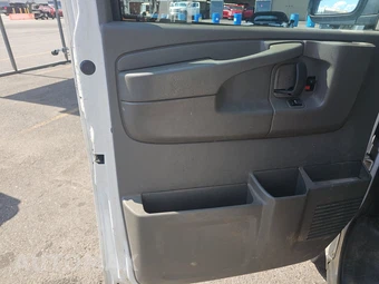 2014 Chevrolet Express 3500 Passenger Van LT 1LT 155.0" WB - miniatura 9