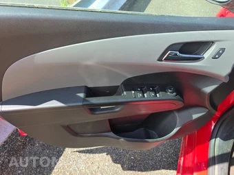 2014 Chevrolet Sonic LT Hatchback 1SD – miniatura 9