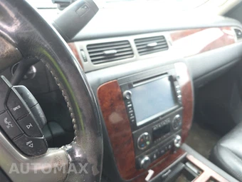 2014 Chevrolet Suburban LT 1LT - miniatura 11