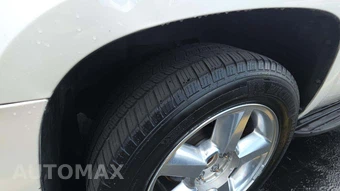 2014 Chevrolet Tahoe LTZ 1LZ - miniatura 28