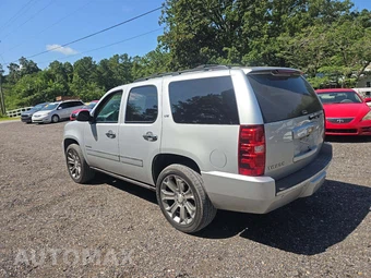 2014 Chevrolet Tahoe LTZ 1LZ - miniatura 2