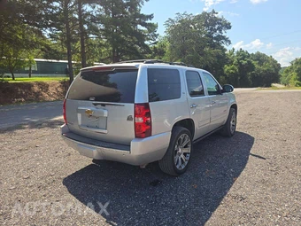 2014 Chevrolet Tahoe LTZ 1LZ - miniatura 3