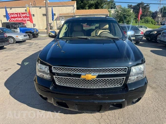 2014 Chevrolet Tahoe LTZ 1LZ - miniatura 3