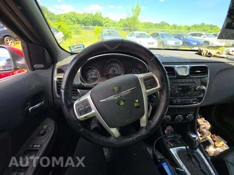 2014 Chrysler 200 Limited Sedan – miniatura 34