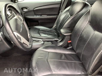 2014 Chrysler 200 Limited Sedan - miniatura 10