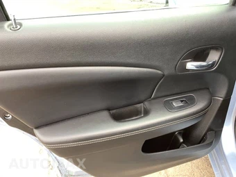 2014 Chrysler 200 Limited Sedan - miniatura 17