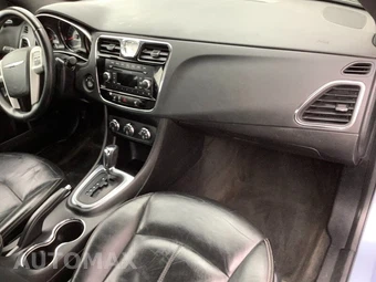 2014 Chrysler 200 Limited Sedan - miniatura 24