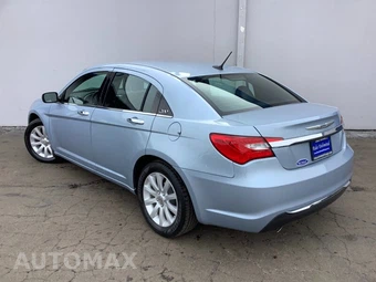 2014 Chrysler 200 Limited Sedan - miniatura 4