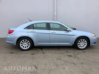 2014 Chrysler 200 Limited Sedan - miniatura 7