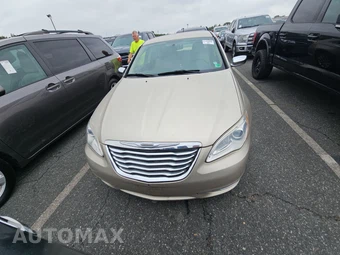 2014 Chrysler 200 Limited Sedan – miniatura 2