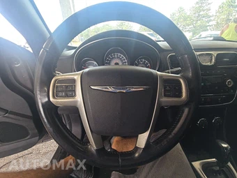 2014 Chrysler 200 Limited Sedan - miniatura 10