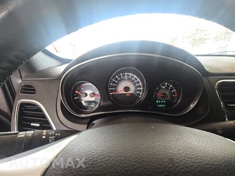 2014 Chrysler 200 Limited Sedan - miniatura 12