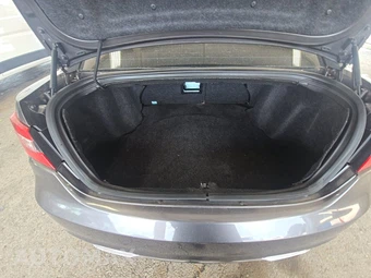 2014 Chrysler 200 Limited Sedan - miniatura 16