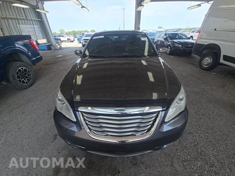 2014 Chrysler 200 Limited Sedan - miniatura 2