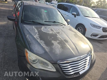 2014 Chrysler 200 LX Sedan - miniatura 2